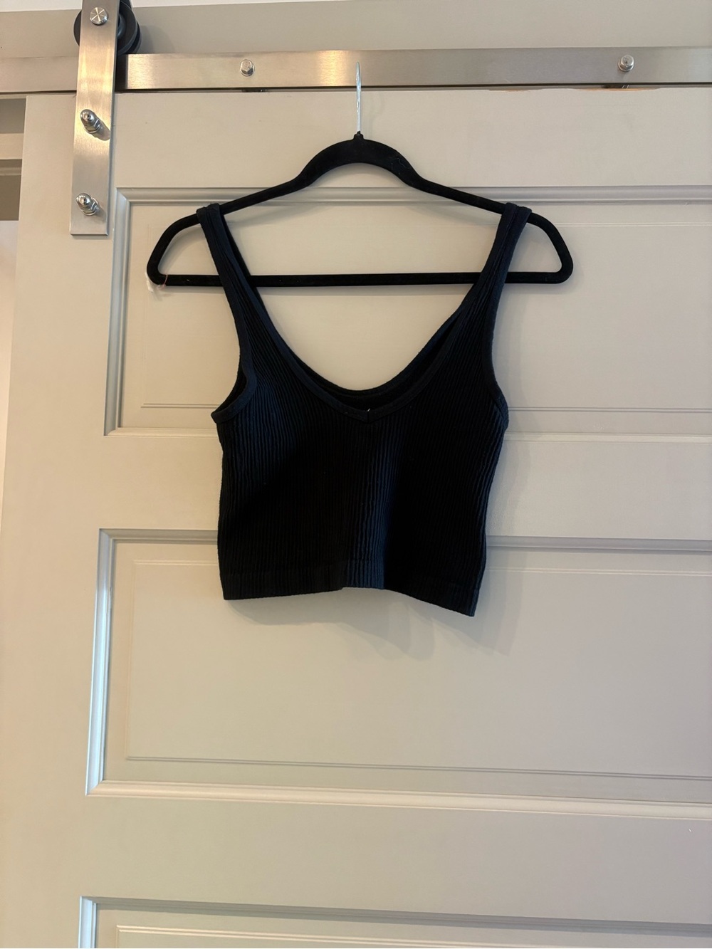 Urban Outfitters Ribbed Cropped Tank Top - Black